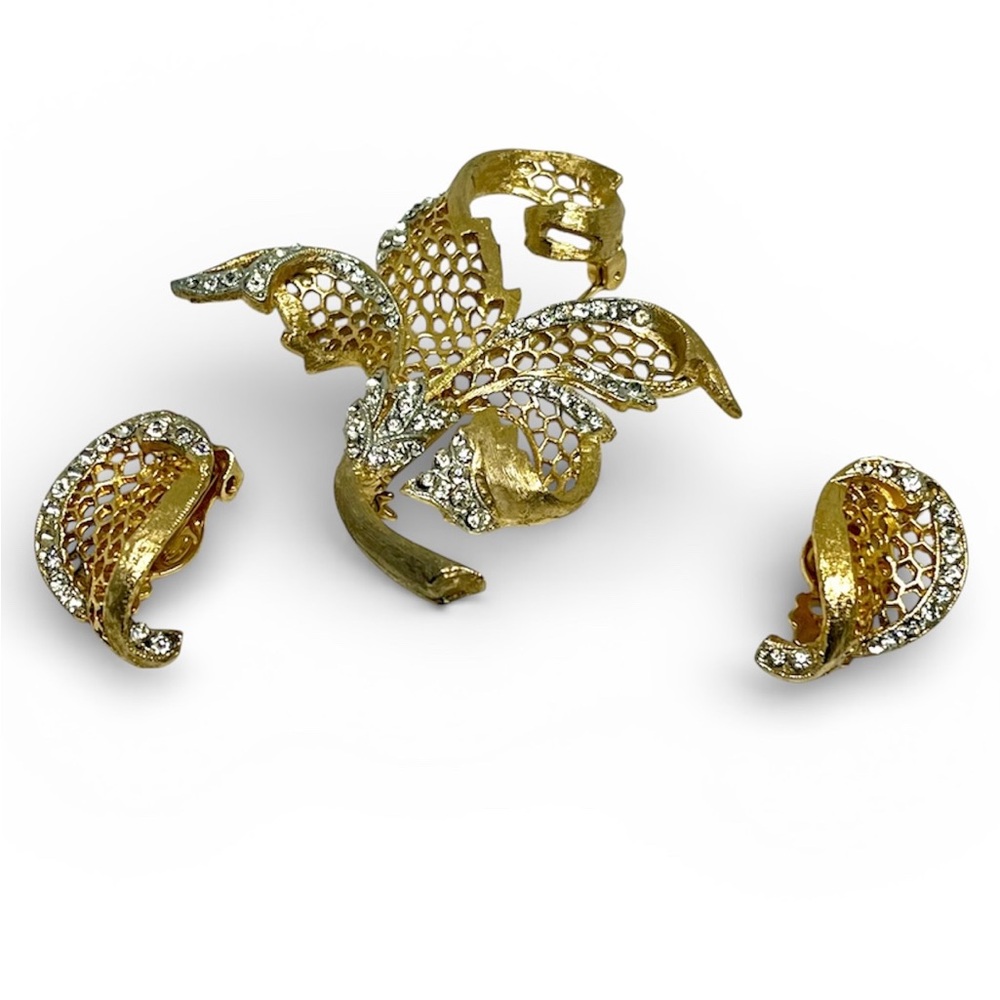 Vintage Kramer Flower Brooch & Earrings